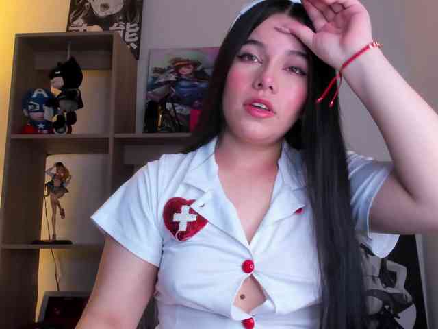 Mia_Moralez
