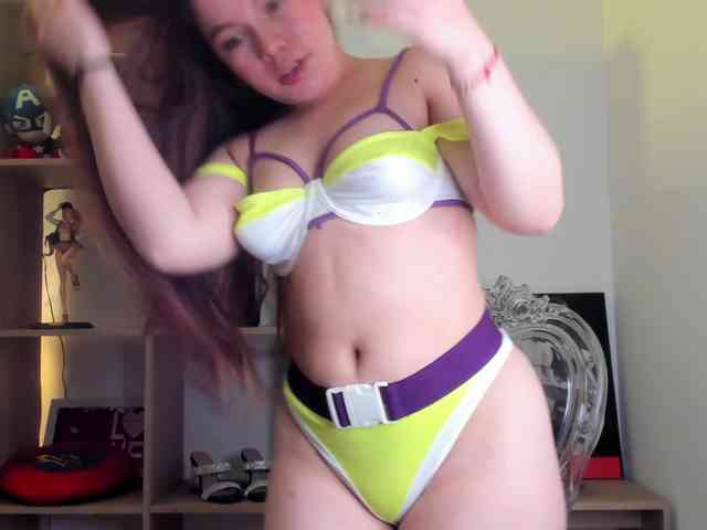 Modèle: mia_moralez