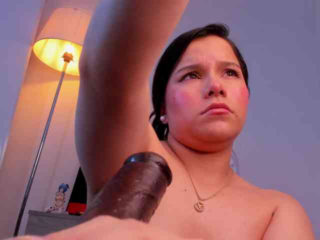 Model: mia_moralez