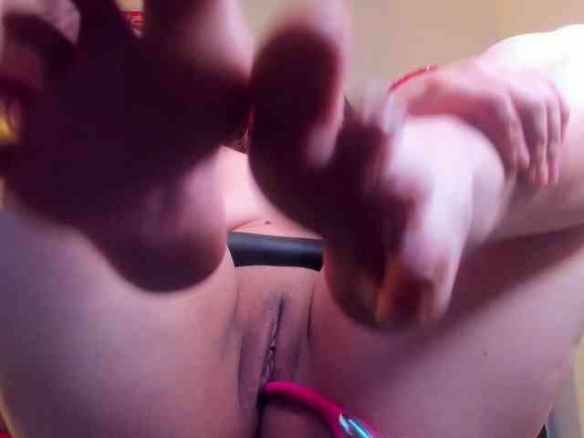 Mia_Moralez webcam