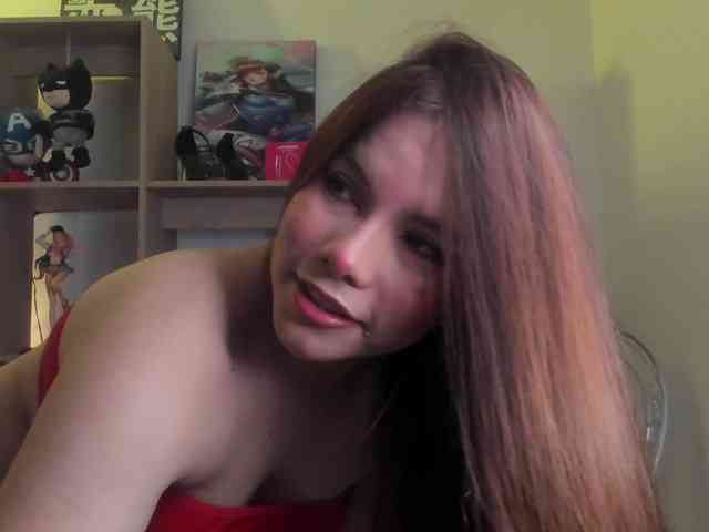 Mia_Moralez