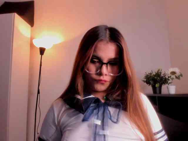 Model: mia_moralez