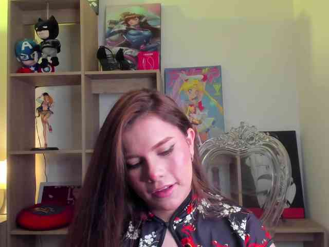 Mia_Moralez webcam