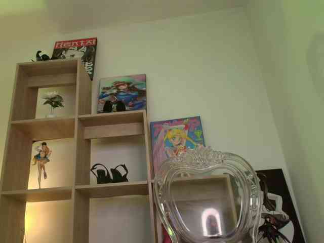 Mia_Moralez webcam