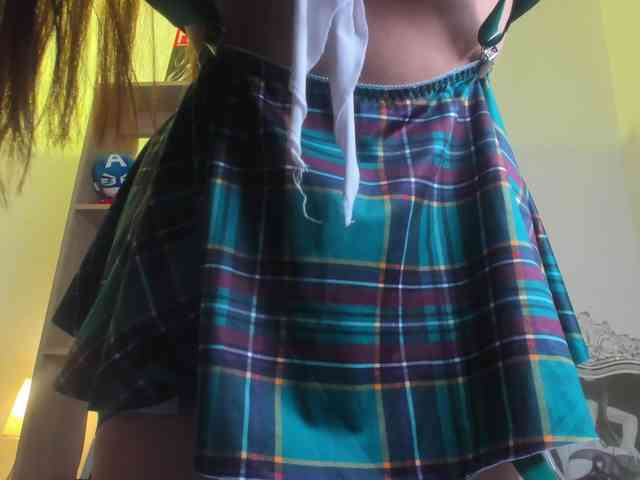 Mia_Moralez webcam