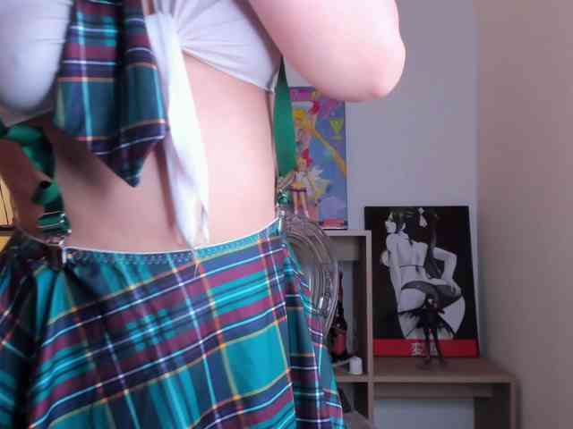 Mia_Moralez webcam