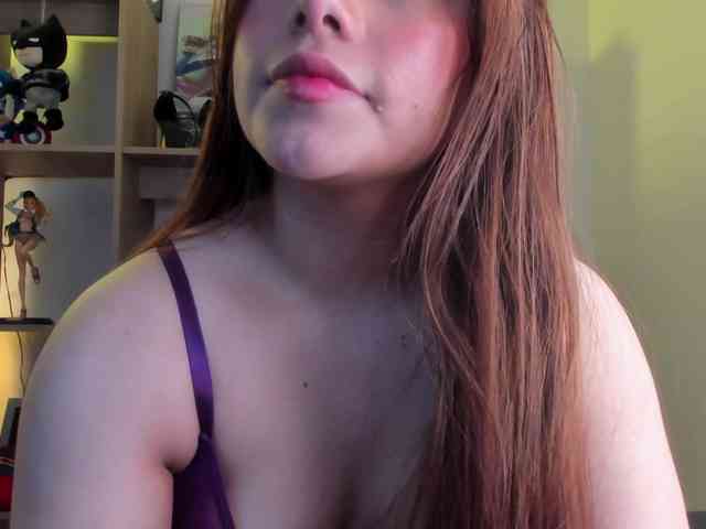 Mia_Moralez webcam