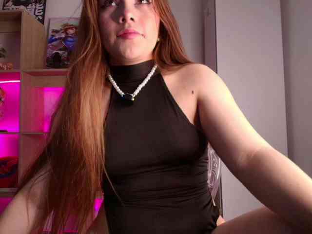 Model: mia_moralez