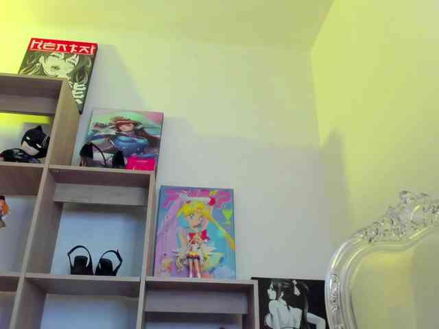 Mia_Moralez webcam