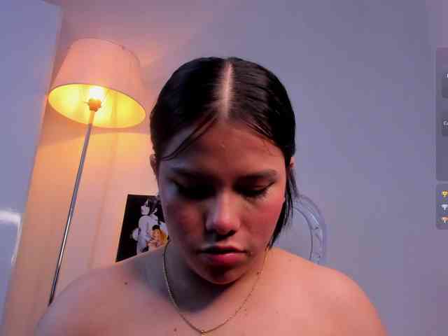 Mia_Moralez