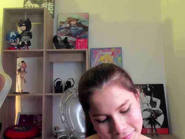 Modèle: mia_moralez