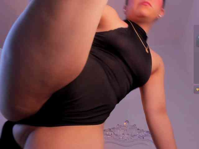 Mia_Moralez