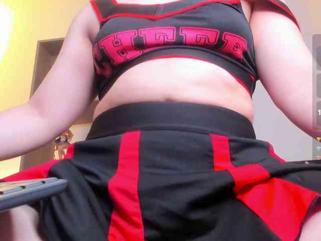 Mia_Moralez