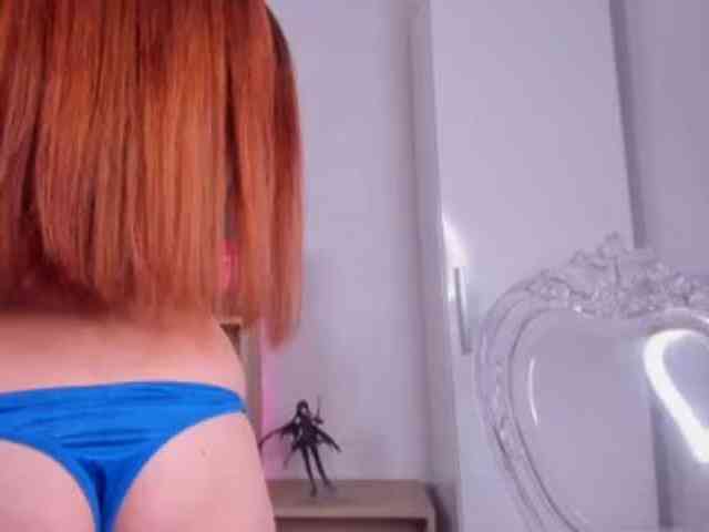 Mia_Moralez webcam