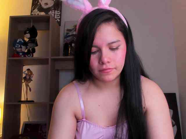 Model: mia_moralez