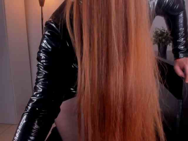 Model: mia_moralez