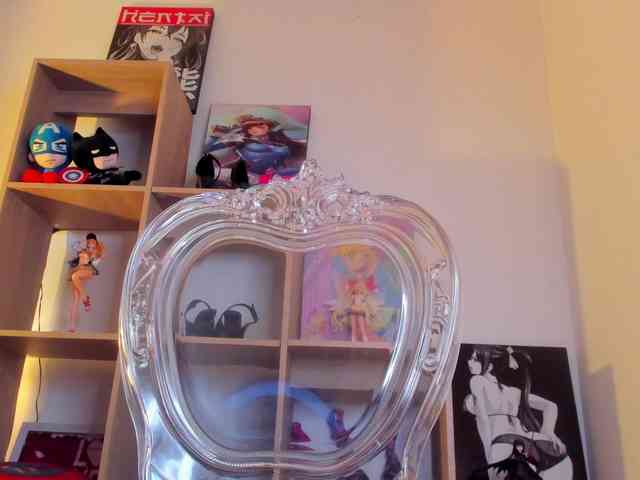 Mia_Moralez webcam