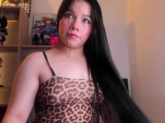 Model: mia_moralez