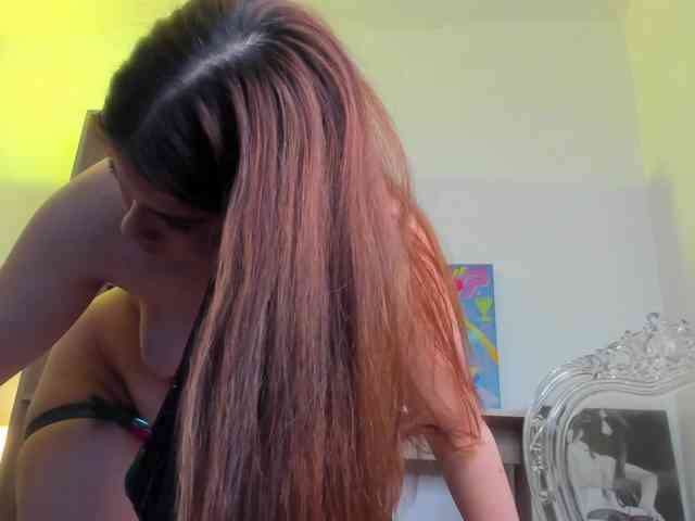 Model: mia_moralez