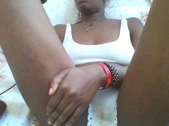 Melodious-Liz webcam