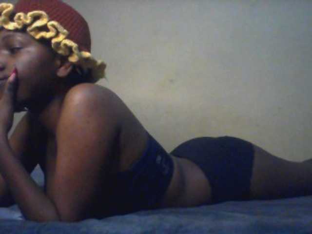 Sexyyanna live cam on BongaCams