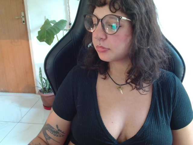 myamillor live cam on BongaCams