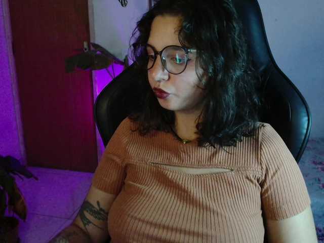 myamillor live cam on BongaCams