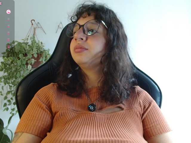myamillor live cam on BongaCams