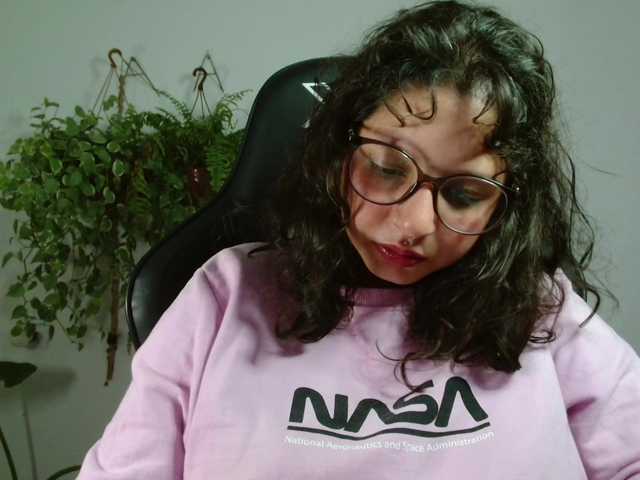 myamillor live cam on BongaCams