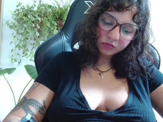 myamillor live cam on BongaCams