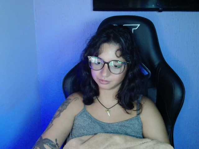 myamillor Live Cam on BongaCams
