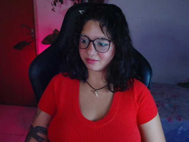 myamillor live cam on BongaCams