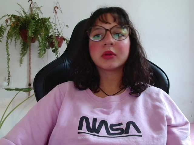 myamillor live cam on BongaCams