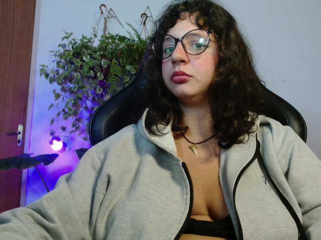 myamillor live cam on BongaCams