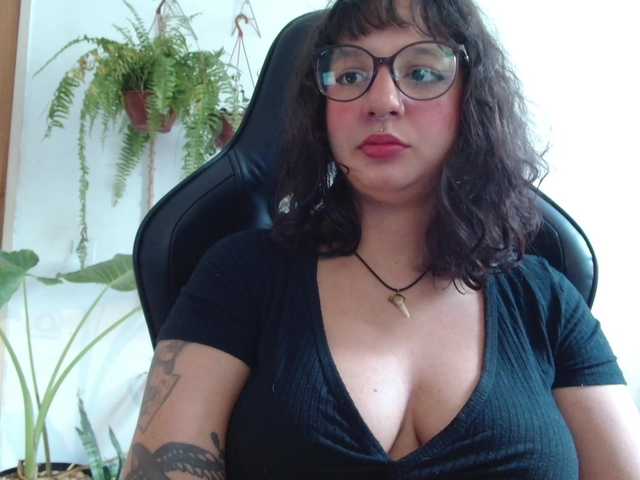 myamillor live cam on BongaCams