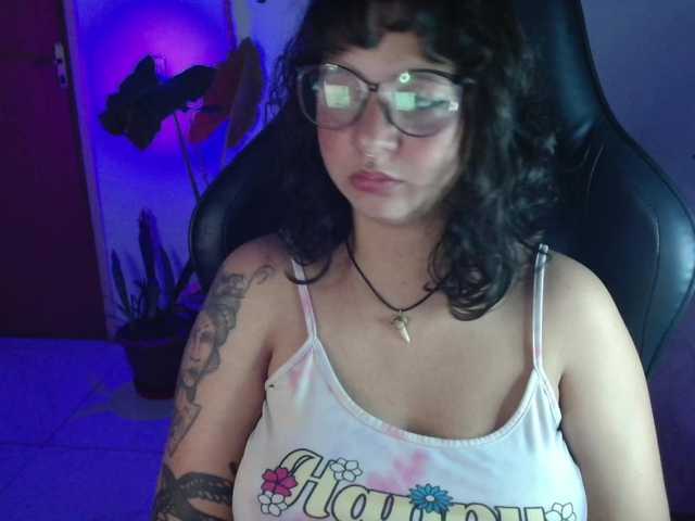 myamillor live cam on BongaCams