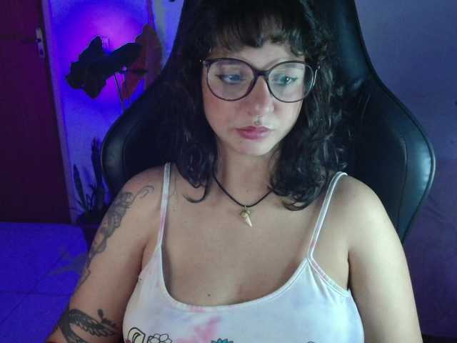 myamillor live cam on BongaCams