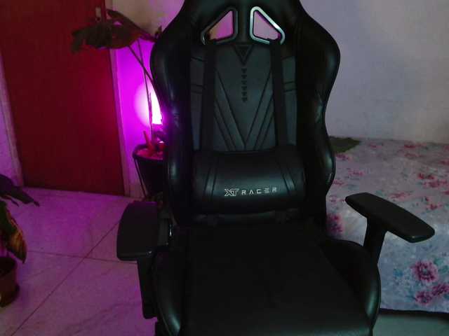 myamillor live cam on BongaCams