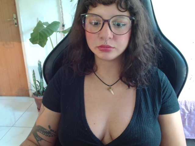 myamillor live cam on BongaCams