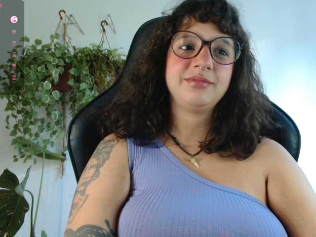 myamillor live cam on BongaCams