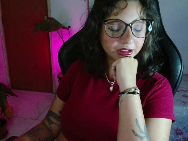 myamillor live cam on BongaCams