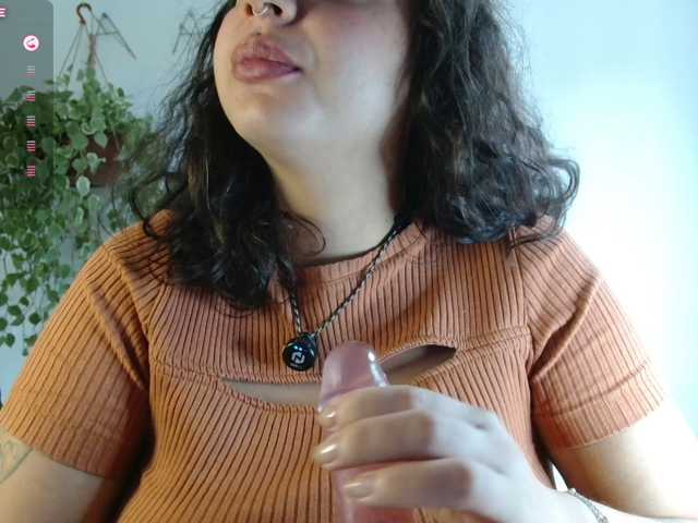 myamillor live cam on BongaCams