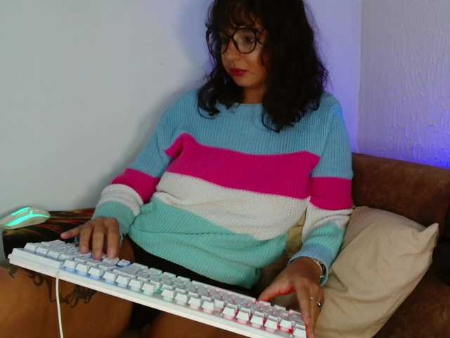 myamillor's BongaCams show and profile