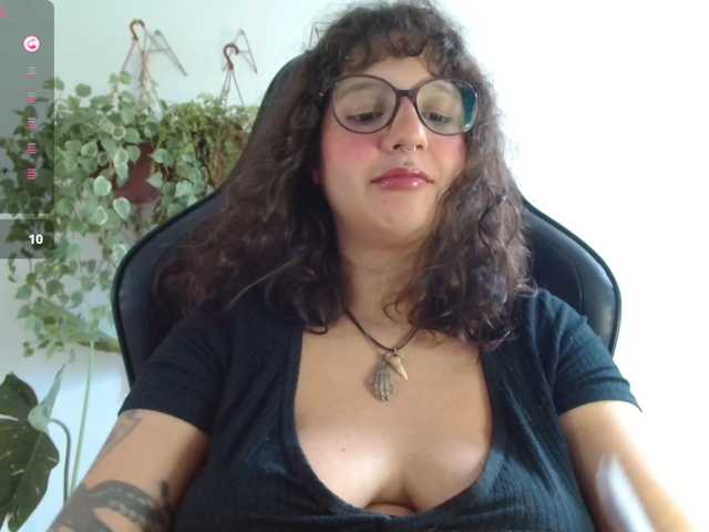 myamillor live cam on BongaCams