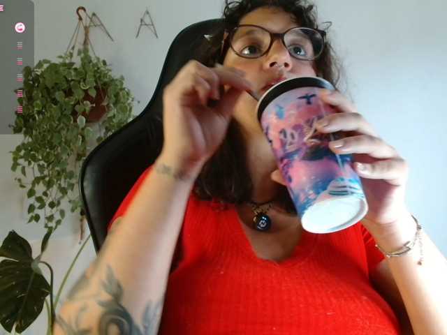 myamillor live cam on BongaCams