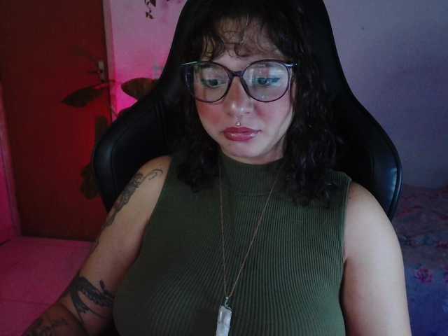 myamillor live cam on BongaCams