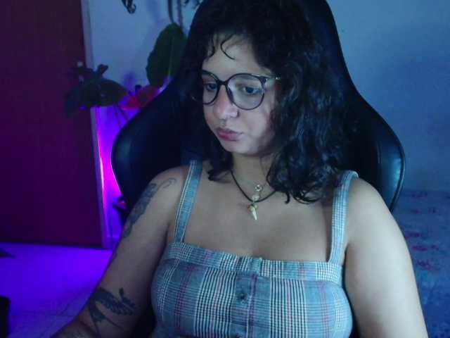myamillor live cam on BongaCams