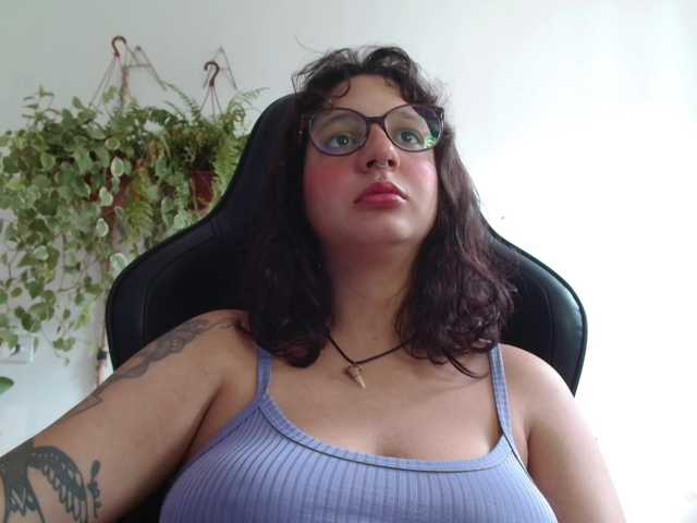 myamillor live cam on BongaCams