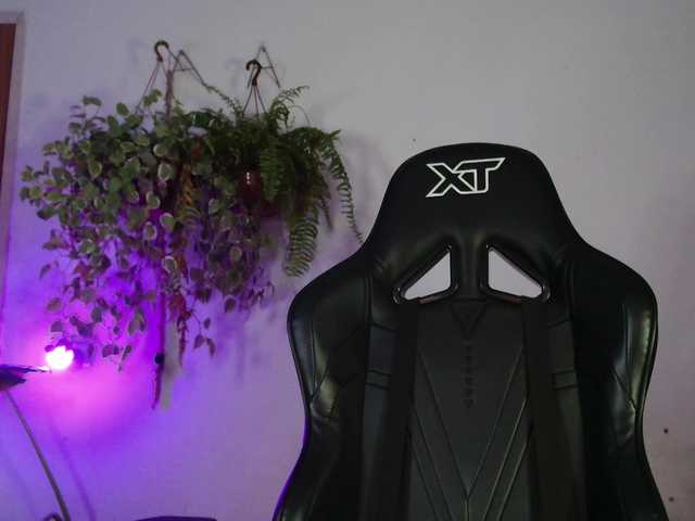 myamillor live cam on BongaCams