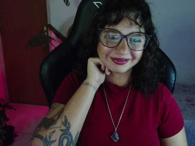 myamillor live cam on BongaCams